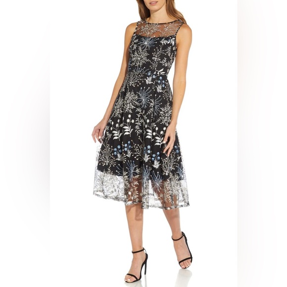 Adrianna Papell Black and White Floral Fit and Flare Midi Dress | Size 18 - Picture 1 of 10